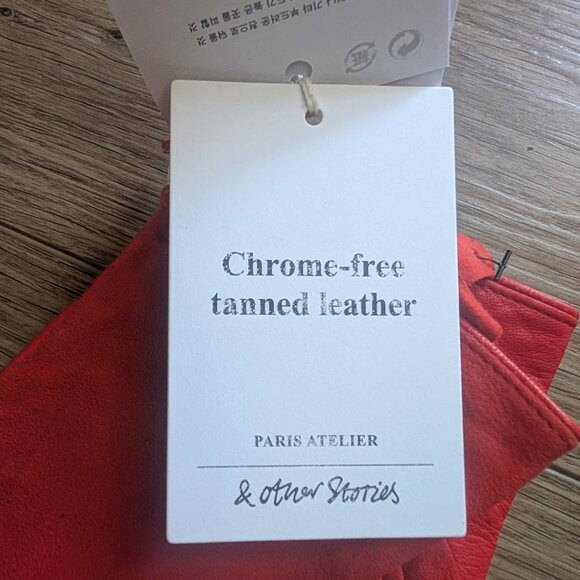 & OTHER STORIES | Suede Leather Gloves Red - Picture 3 of 9